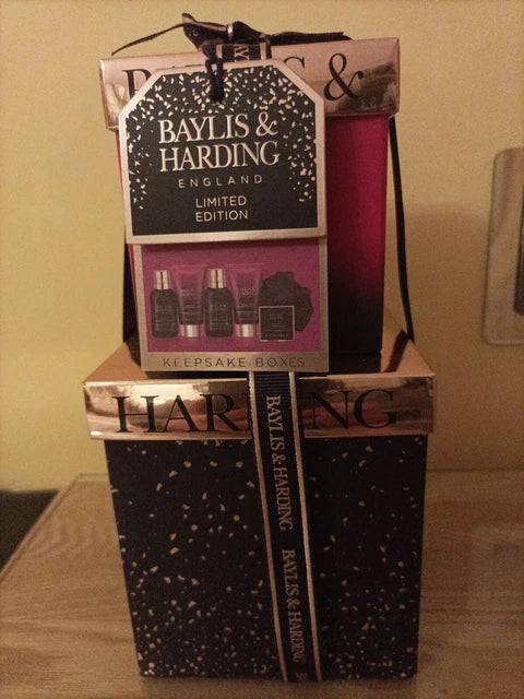 Baylis & Harding Wild Fig & Pomegranate Luxury Gift Set 3x Bath Bomb Fizzers 100g