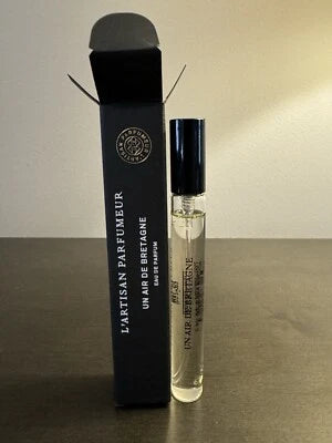 L'Artisan Parfumeur Travelset EDT Spray 10ml x 3 -Pass D'Enfer + Un Air De Bretagne+ Memoire De Roses with Leather Pouch